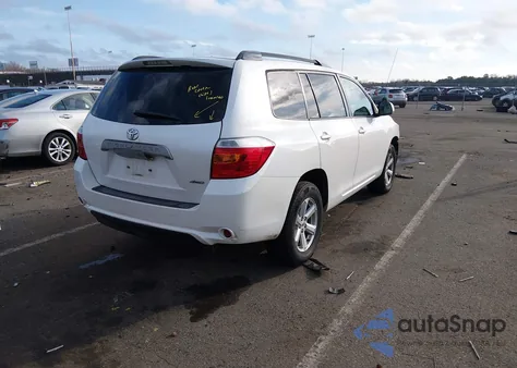 2010 Toyota Highlander Base V6 z USA, uszkodzony, nr VIN 5TDBK3EH8AS025293